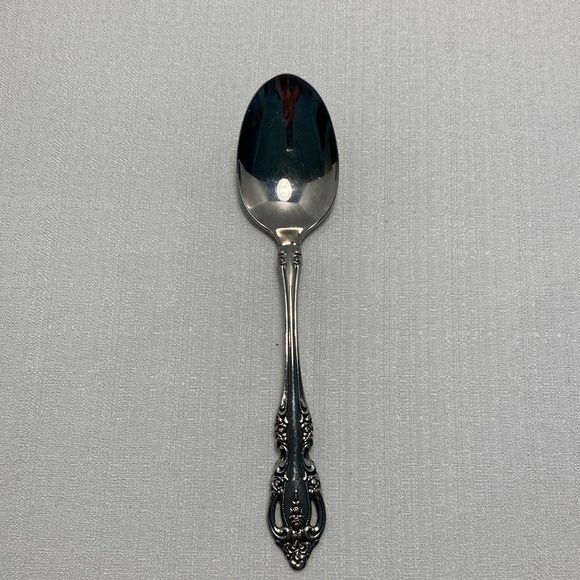 Oneida Community BRAHMS Stainless Glossy Rose Flatware Teaspoon - Picture 1 of 7